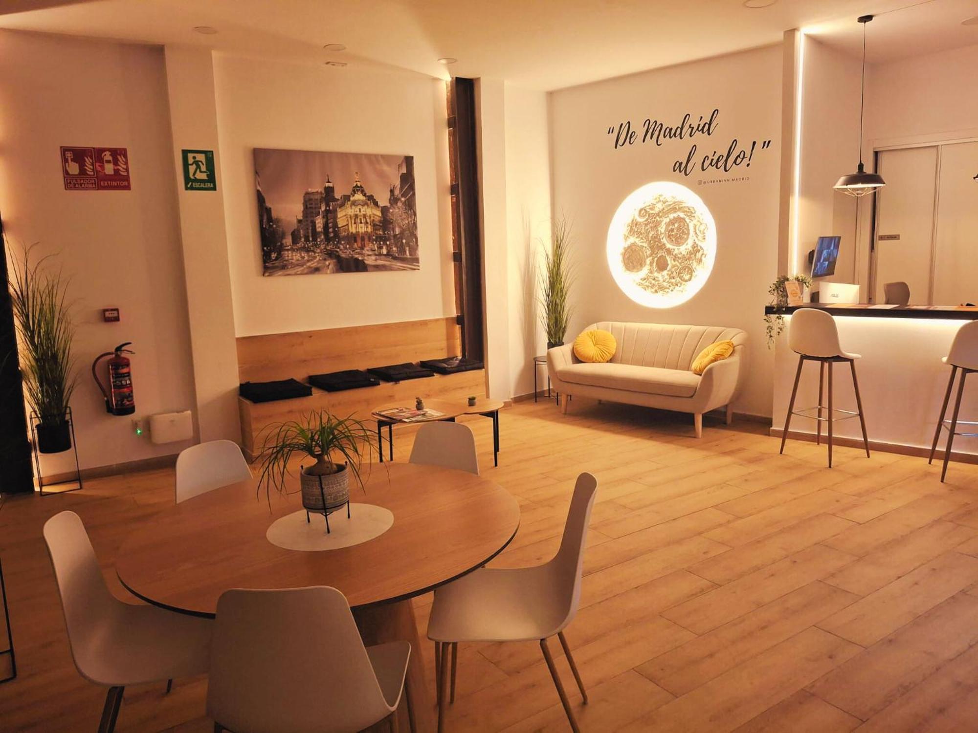 Urban Inn Capsule Madrid — Photos 1